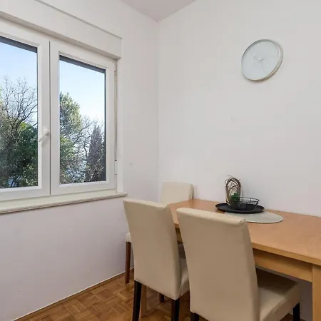 3 Bedroom Cozy In Daire Opatija